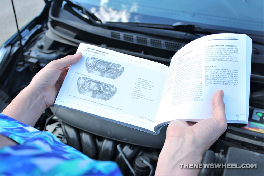 Reading Owners Manual Car Trouble Learn Instructions Functions Troubleshooting 