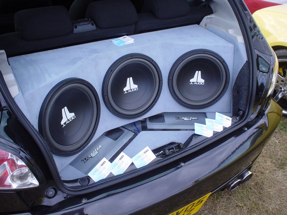 stereo system with subwoofer