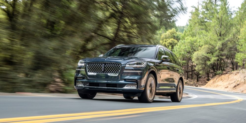 2020 Lincoln Aviator Grand Touring | Driving.ca Lincoln Aviator Grand Touring road test passes through Schitt's Creek filming locations