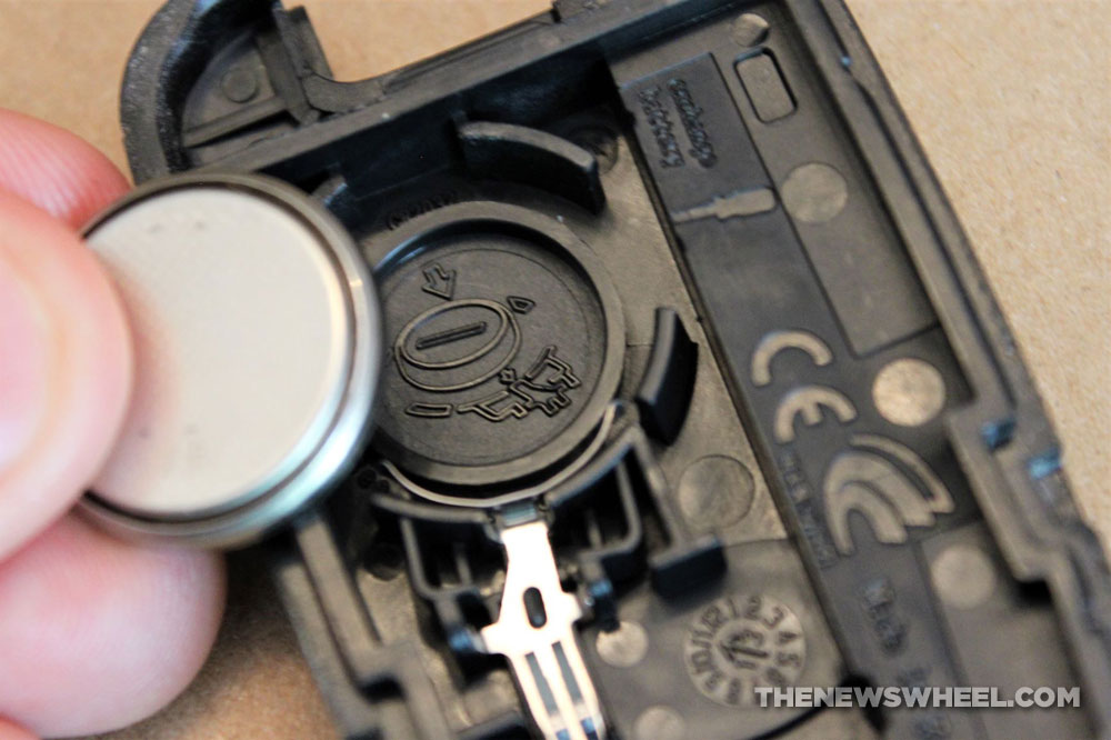 How To Replace the Battery in Your Car’s Key Fob The News Wheel