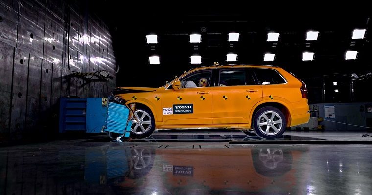 Volvo XC90 crash test