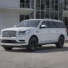 White Lincoln Navigator