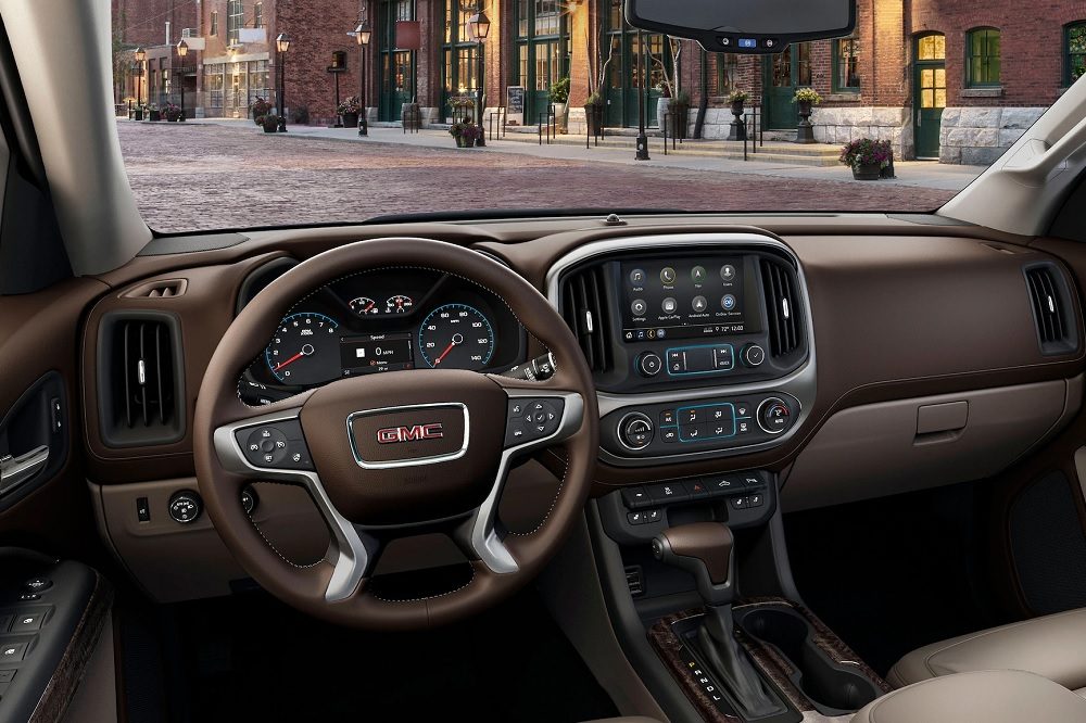 2020 GMC Canyon interior