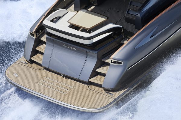 Lexus LY 650 Yacht