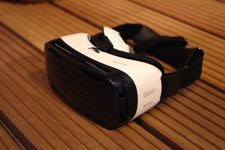 Virtual Reality Headset