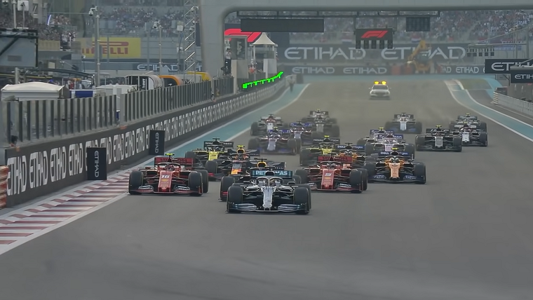 1st corner at 2019 Abu Dhabi GP