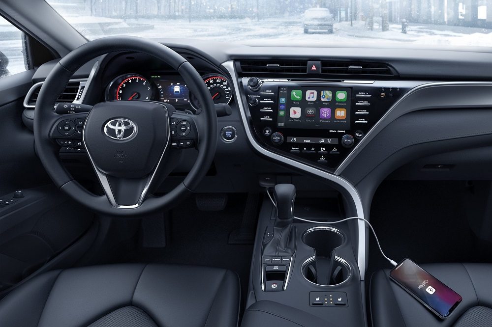 2020 Toyota Camry XLE AWD interior