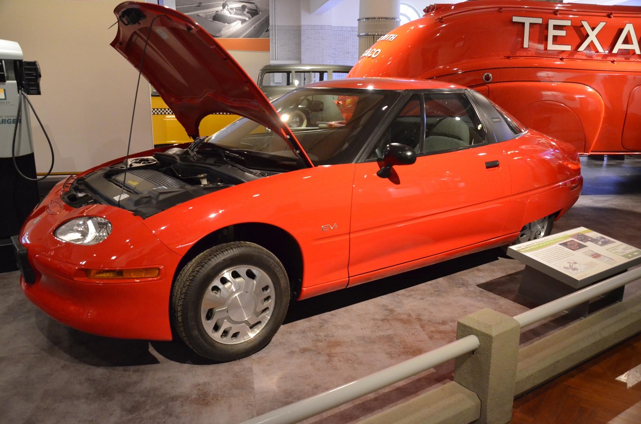 An orange GM EV1