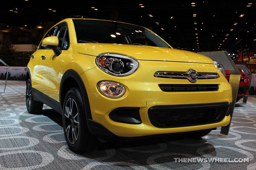 Fiat 500 And Jeep Wrangler Named Best Cars For College Grads The News Wheel