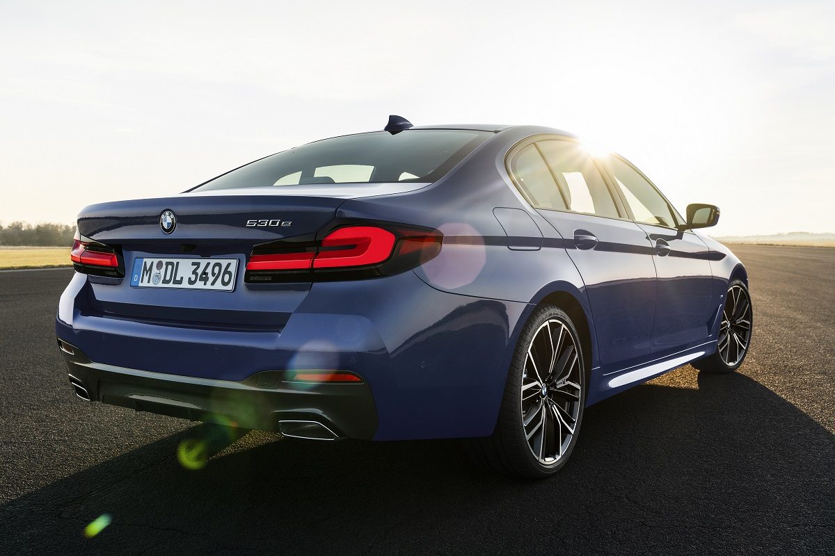 2021 BMW 5 Series sedan