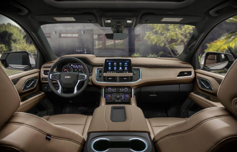 The interior of the 2021 Chevrolet Suburban. 2021 Suburban and Tahoe in Mexico