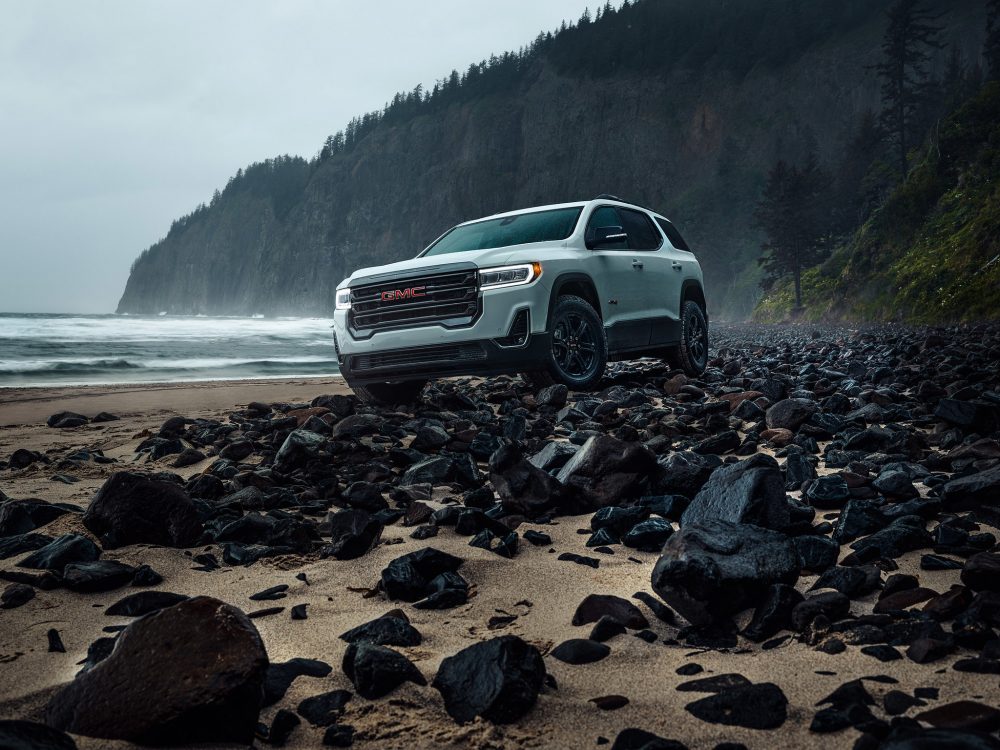 2020 GMC Acadia AT4 exterior