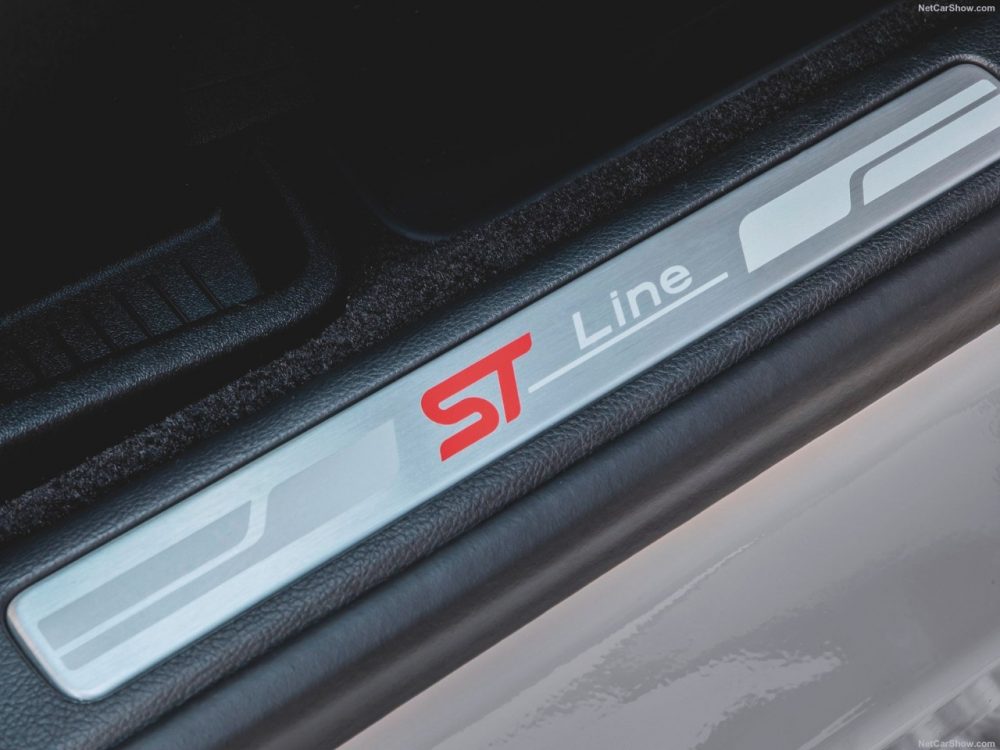 2020 Ford Edge ST-Line sill plate