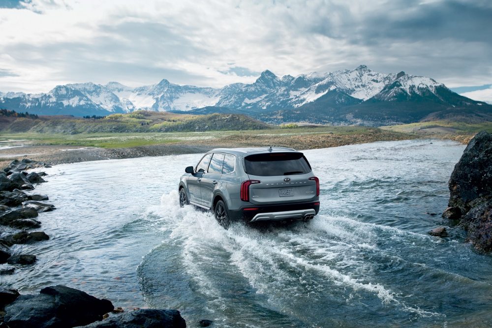 2020 Kia Telluride water mountains location