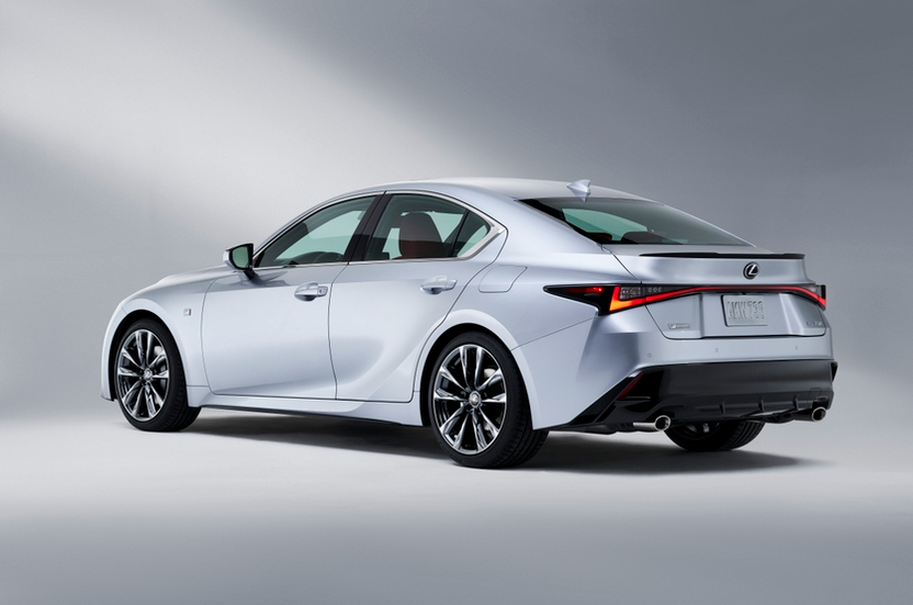 2021 Lexus IS