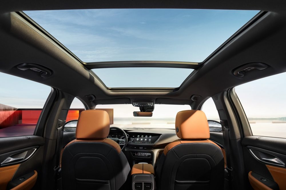 The 2021 Buick Envision Avenir's incredible moonroof