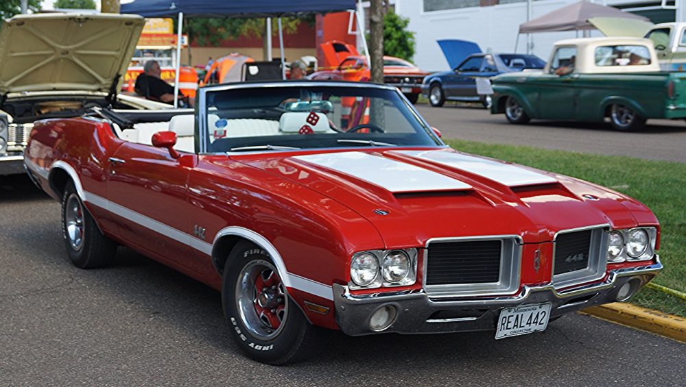 A red 1971 Oldsmobile 442