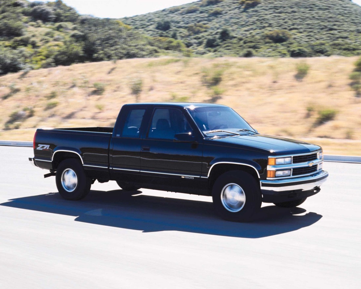 1999 Chevrolet Silverado 1500 makes Best Used Trucks for under $10,000 list