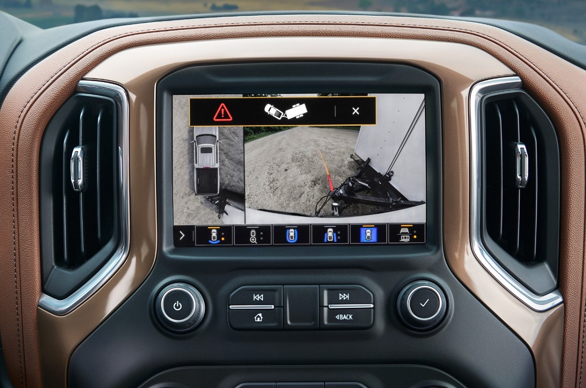 2021 Chevrolet Silverado towing