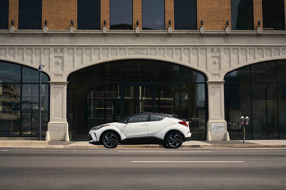 2021 Toyota C-HR Limited Blizzard Pearl side