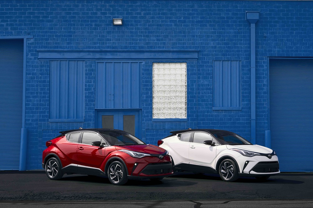 2021 Toyota C-HR family 01