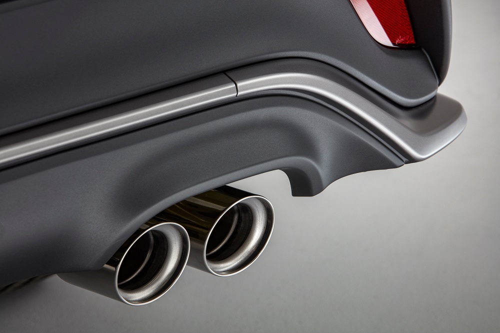 2021 Toyota Highlander XSE dual tailpipes