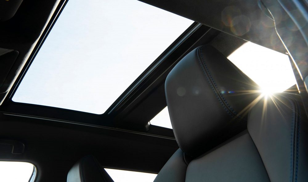 2021 Toyota RAV4 XSE Hybrid sunroof