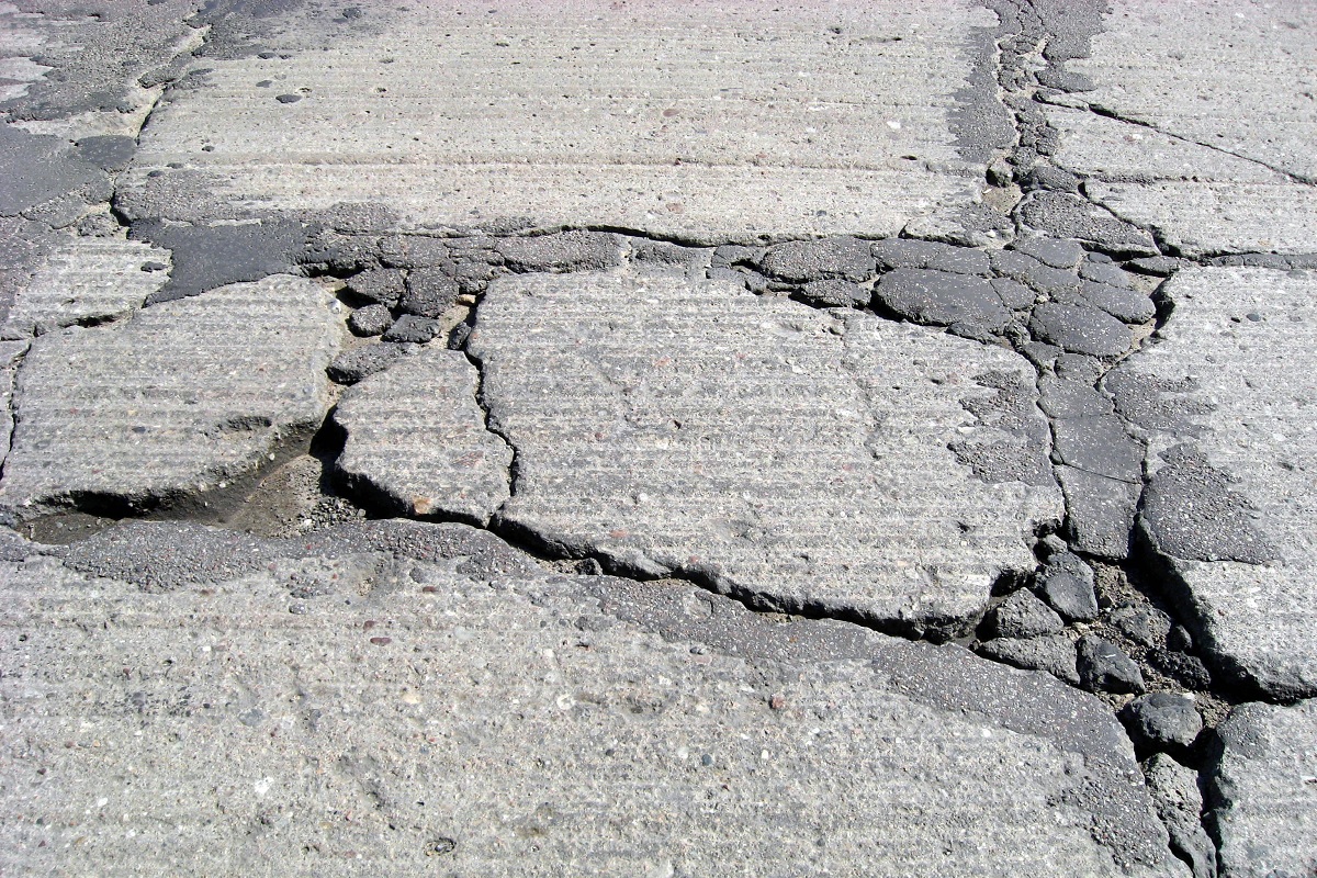 How to Prevent Cracks When Pouring a Concrete Driveway - The News