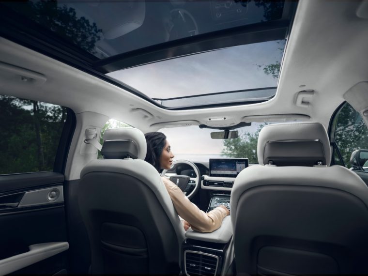 2021 Lincoln Nautilus in Flight Blue