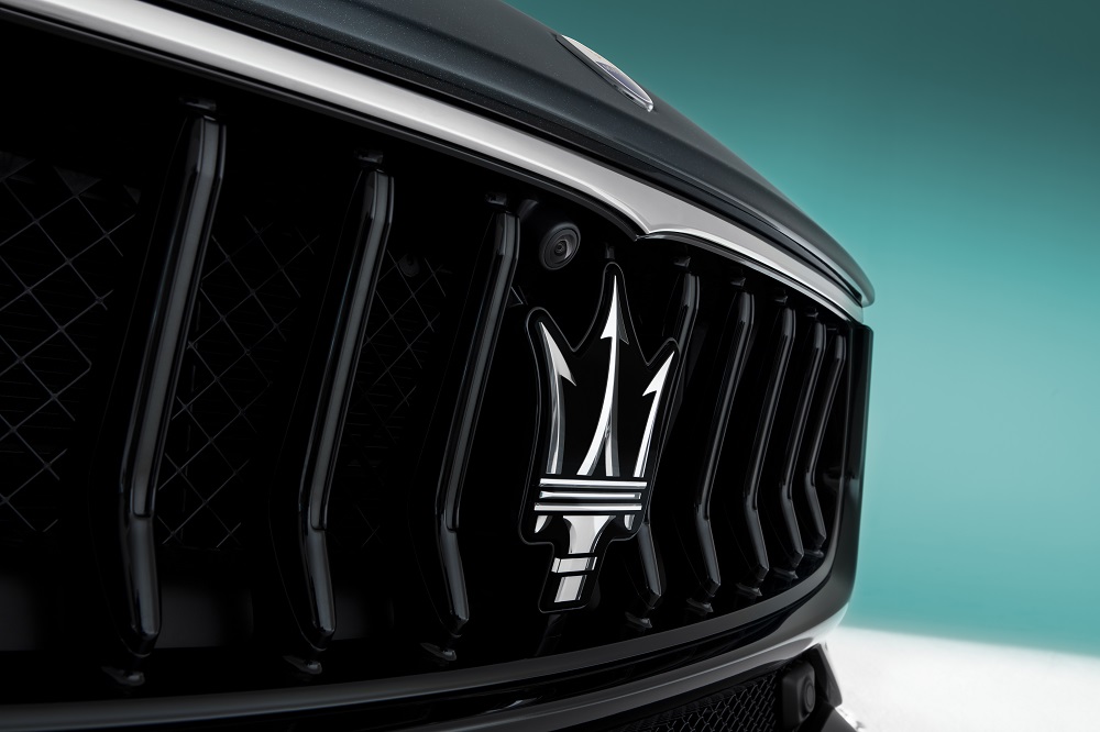 2021 Maserati Ghibli grille with camera