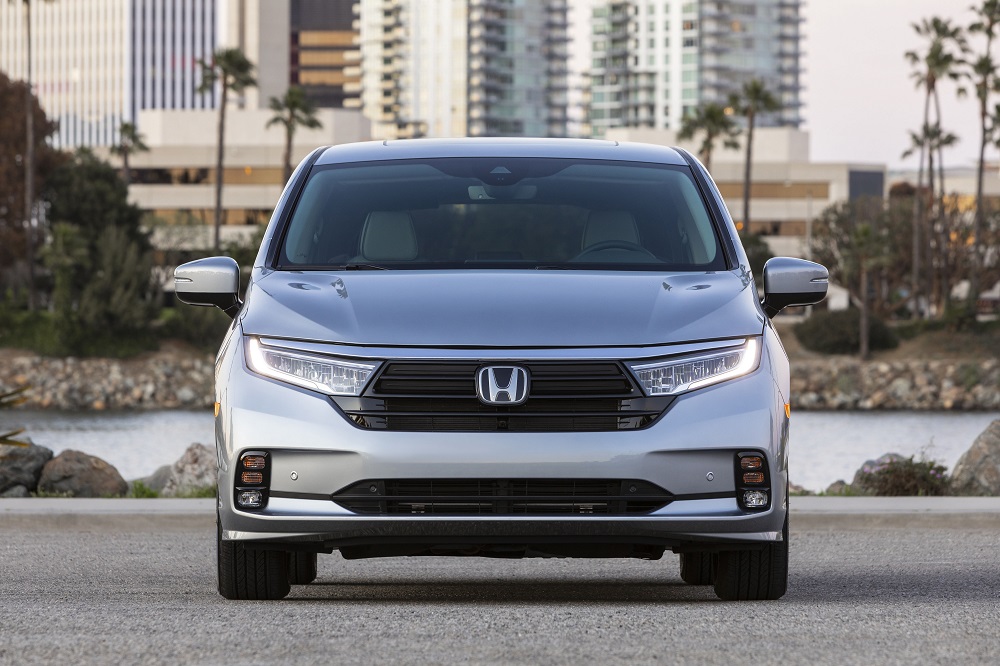 2022 Honda Odyssey front end