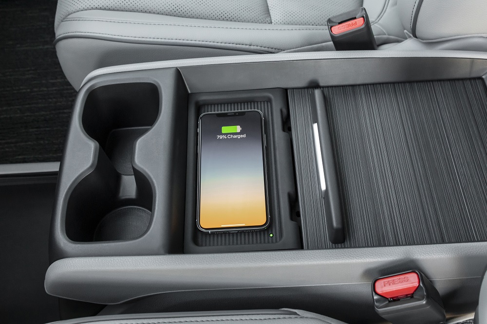 2022 Honda Odyssey wireless charging box