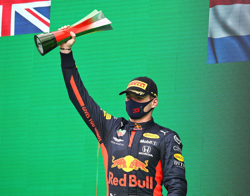 Verstappen holds up Portuguese GP trophy