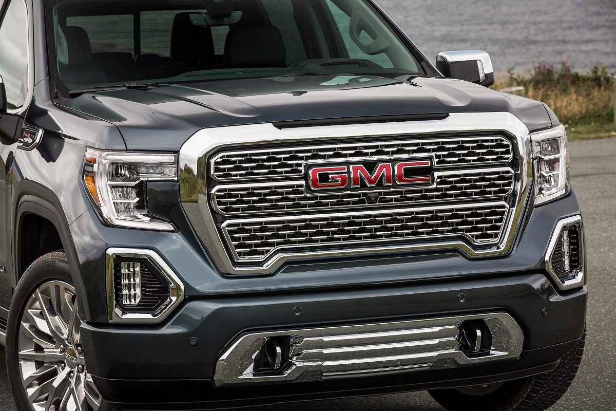 Close-up front view of 2021 GMC Sierra 1500 Denali