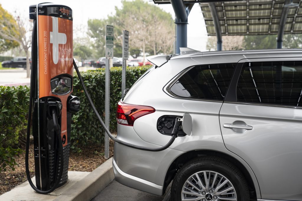 texas-may-introduce-new-fee-for-ev-owners-the-news-wheel