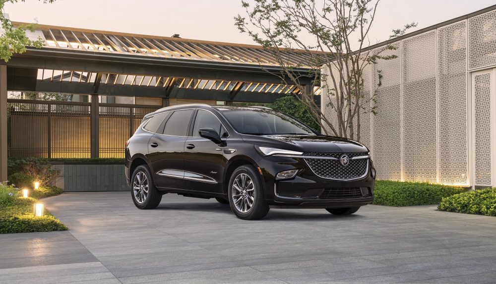 2022 Buick Enclave front side view