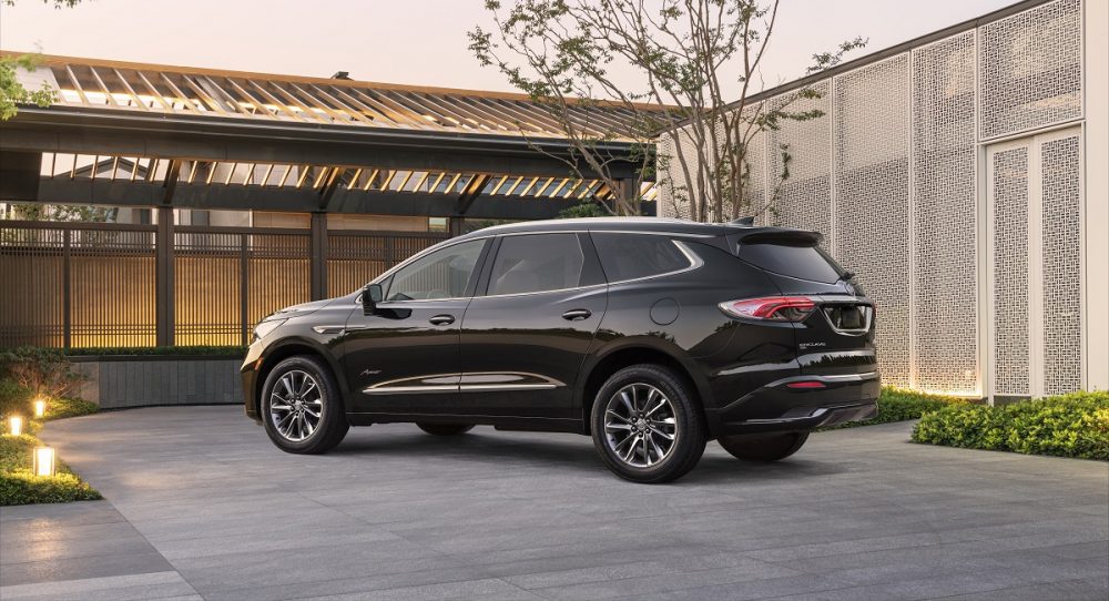 2022 Buick Enclave rear side view