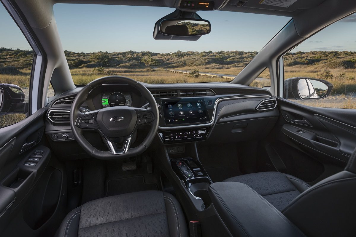 2022 Chevrolet Bolt EV front seats