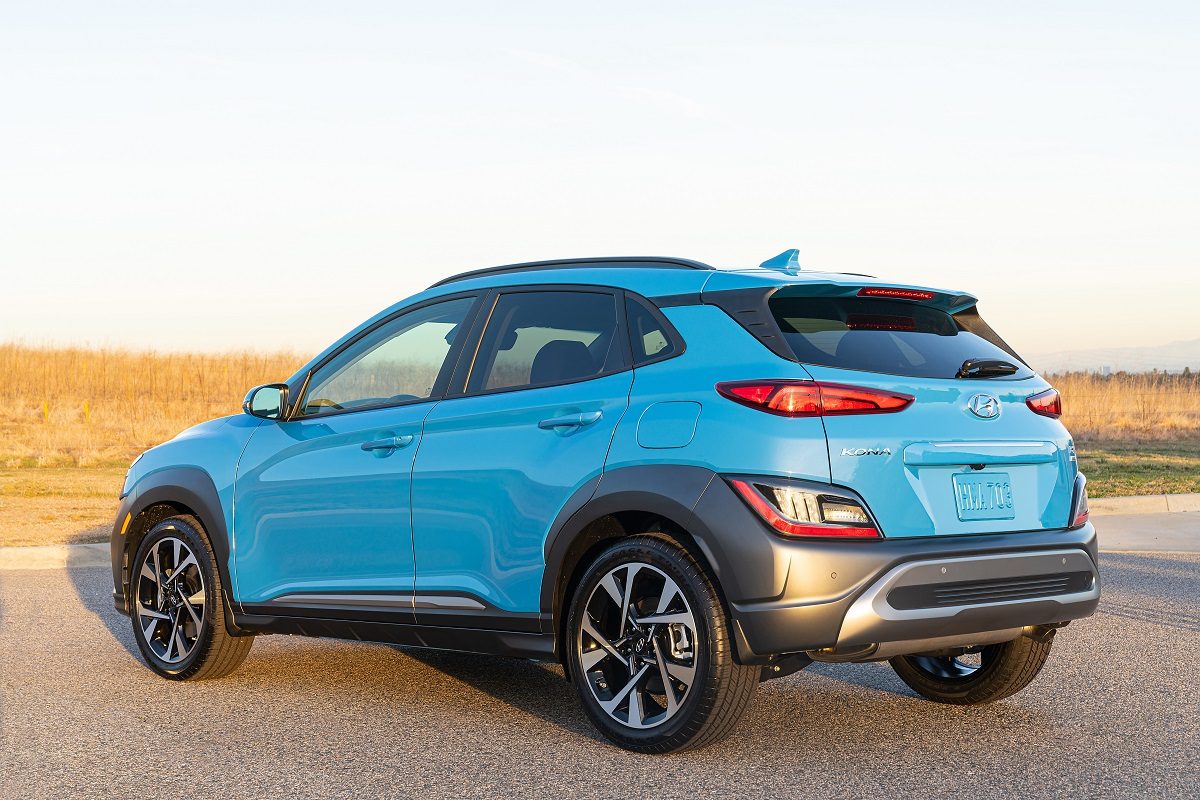 Rear side view of parked 2022 Hyundai Kona