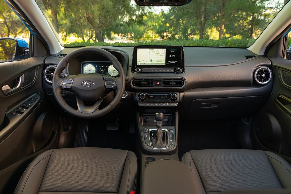 Front seats and dash of 2022 Hyundai Kona