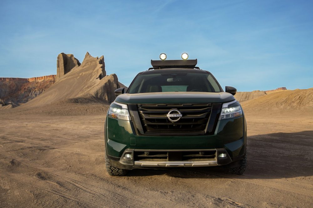 2022 Nissan Pathfinder parked in the desert