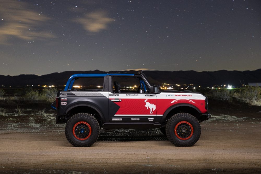 Ford Bronco 4600 side profile