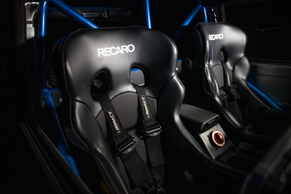 Ford Bronco 4600 Recaro racing shells