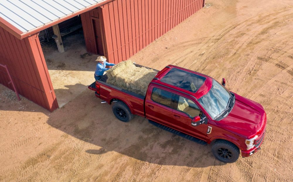 2022 Ford Super Duty Lariat Tremor with Sport Appearance Package