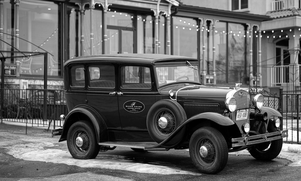 An old car that could possibly be my mother the car