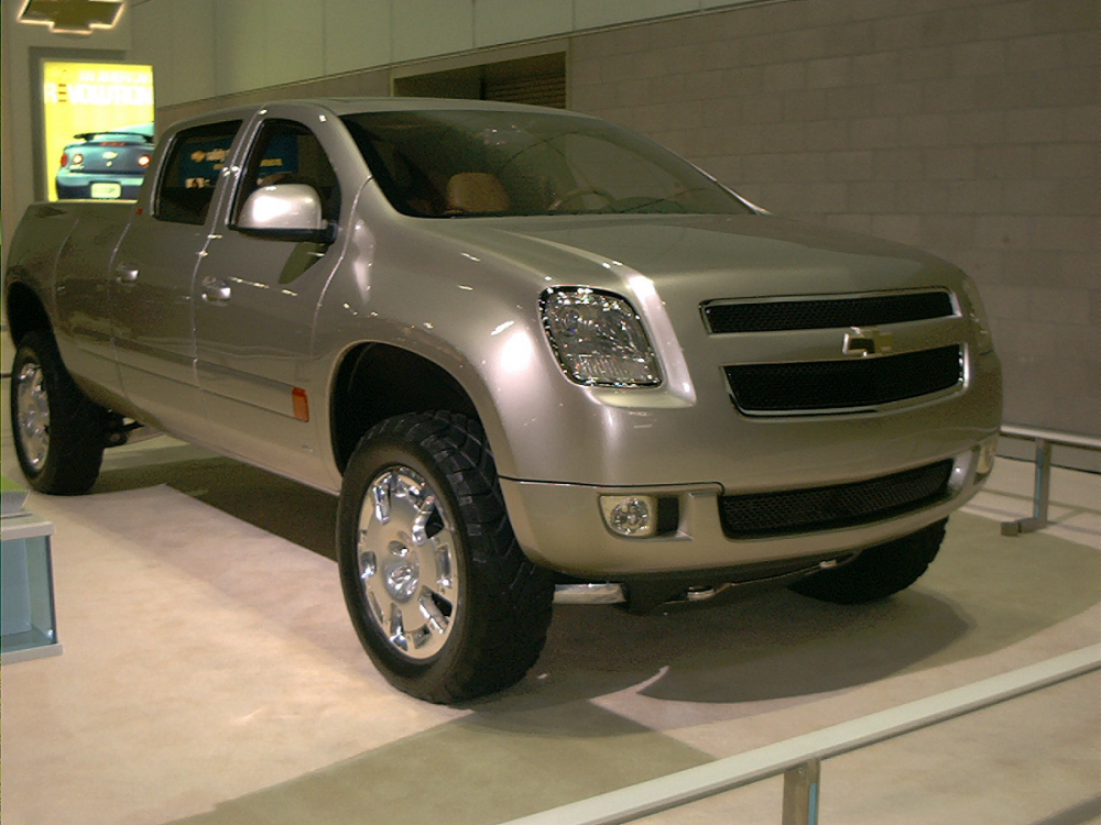 Front side view of 2003 Chevrolet Cheyenne Concept truck