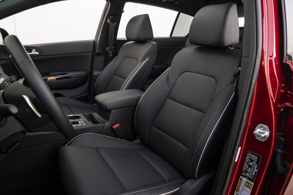 2021 Kia Sportage interior front seats