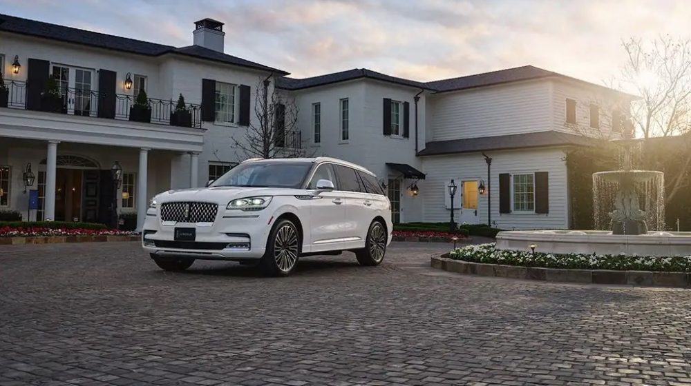 2021 Lincoln Aviator at Rosewood Miramar Hotel