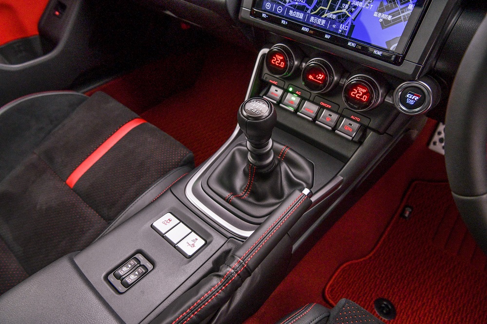 2022 Toyota GR 86 center console