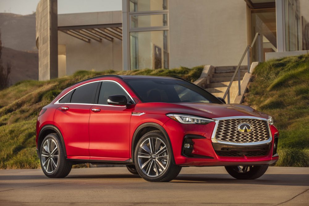 2022 QX55 AWD in front of a building